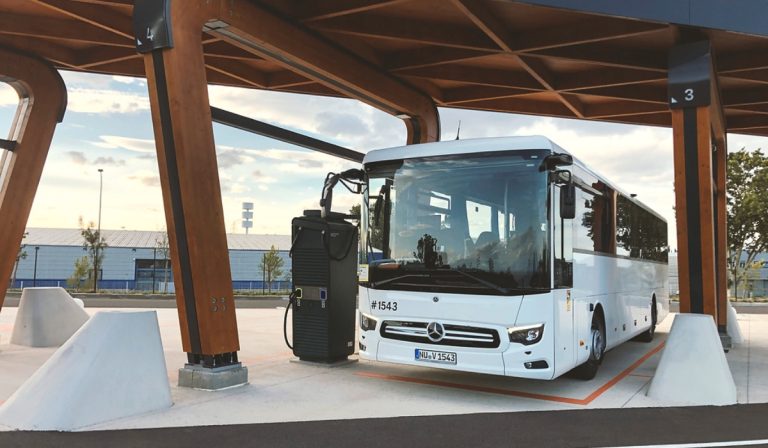 Estaciones-de-carga-para-foraneos-Daimler-Buses