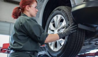 capacitacion-tecnicos-llantas-Bridgestone