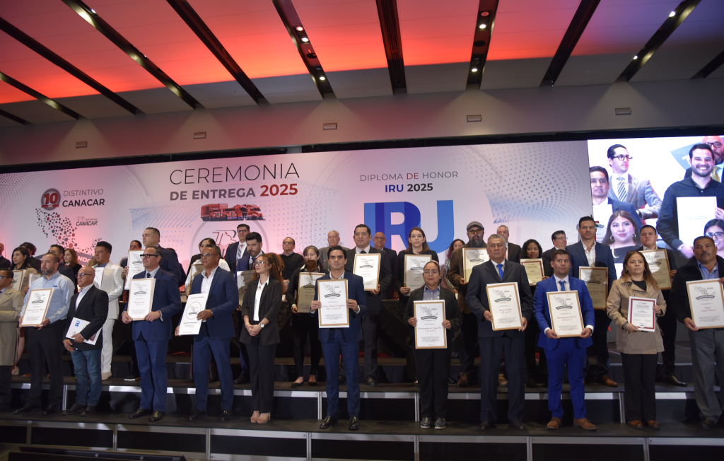 El Distintivo Canacar 2025 galardona a 320 empresas del autotransporte de carga