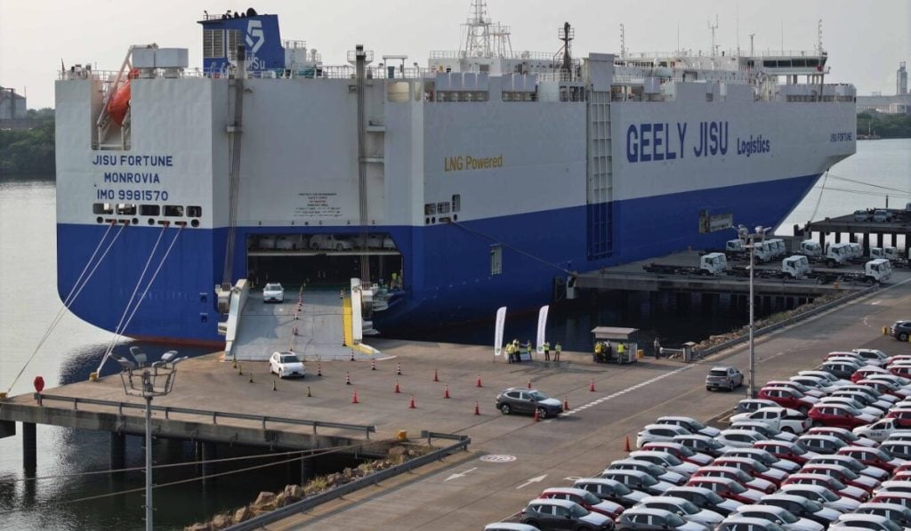 Jisu-Lazaro-Cardenas