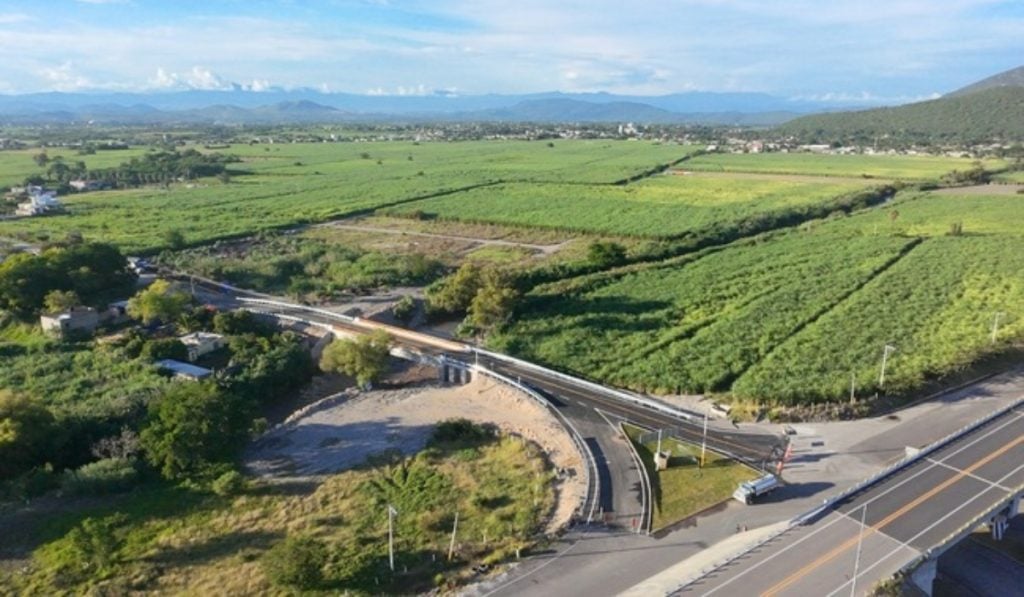 Puente-LosMuros-Autopista-SigloXXI