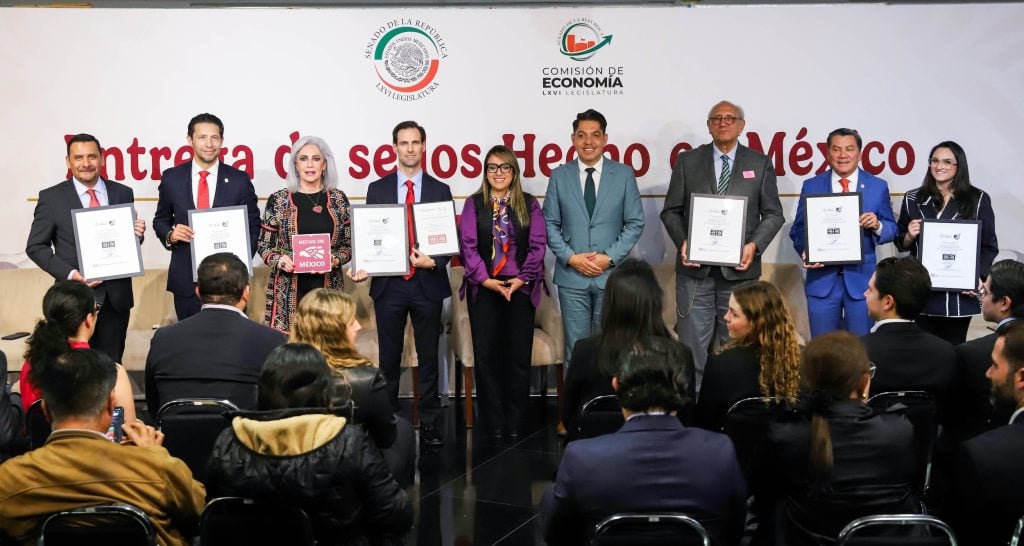 Grupo DEACERO recibe el distintivo “Hecho en México” por su alta integración nacional