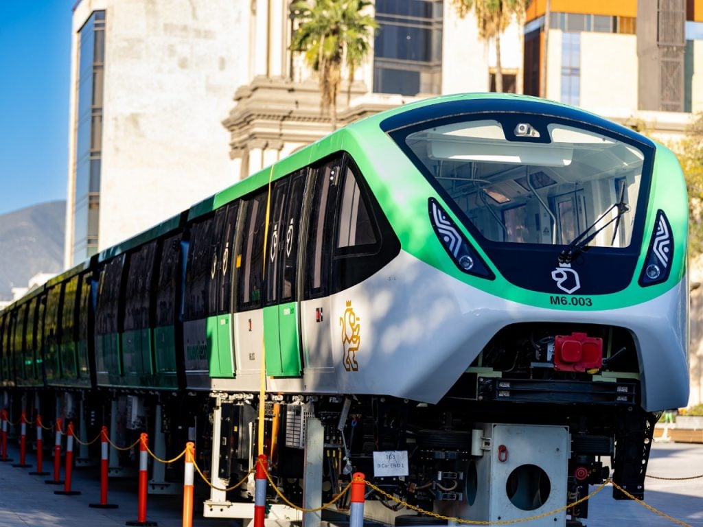 Nuevo-Leon-monorriel-tren