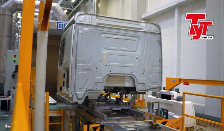 Producción y exportación de vehículos pesados repuntan en noviembre