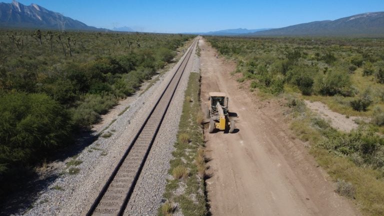 tren-ferrocarril-vias-trenes-Querétaro- Irapuato