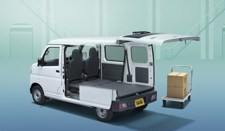 Toyota-Pixis-Van-Kei