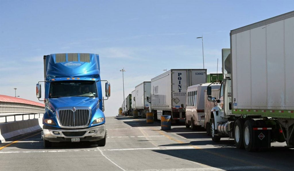 Autotransporte reporta su mejor noviembre en valor de carga entre México y EU