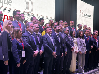Augusto Ramos rinde protesta como presidente de Canacar
