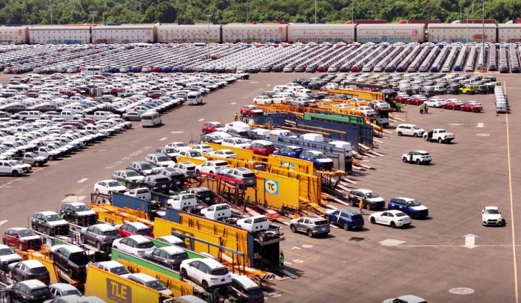 Movimiento-de-vehiculos-en-puertos