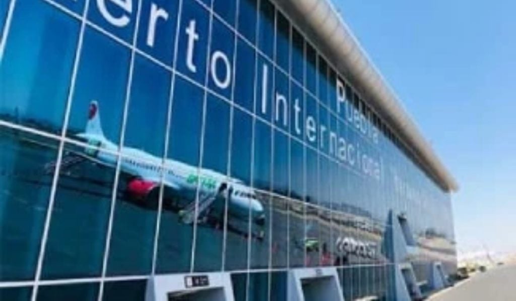 Puebla impulsa carga aérea en el aeropuerto Hermanos Serdán