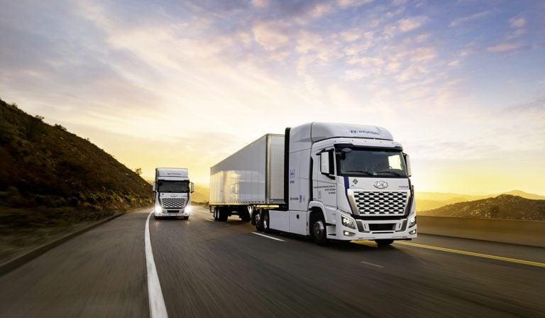 Breadner-Trailers-Hyundai-XCIENT