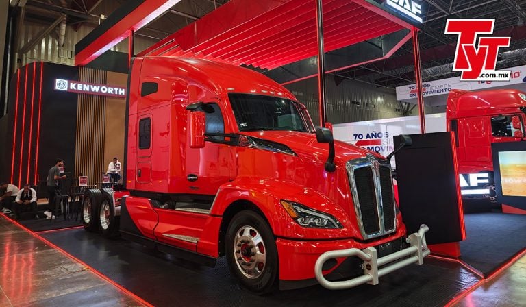 Kenworth DAF de Monterrey en Expo Proveedores del Transporte Monterrey