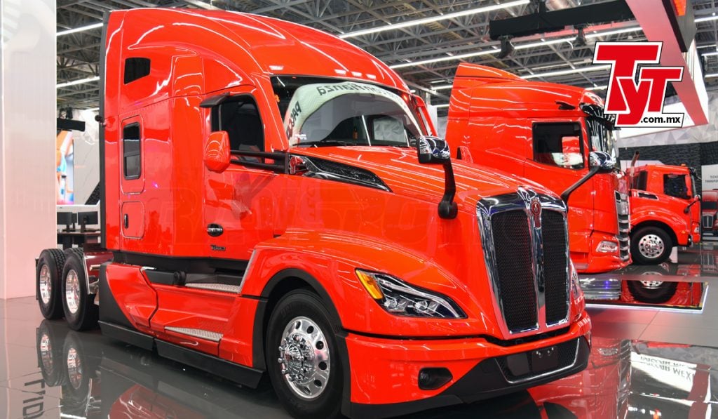 Venta de camiones y tractos al menudeo crece por primera vez desde 2024