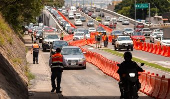 Bernardo-Quintana-vehiculos-de-carga-restriccion