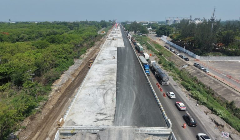 Distribuidor-via-de-acceso-al-puerto-de-veracruz