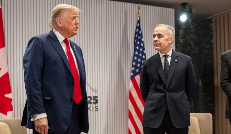 TRUMP Y CARNEY