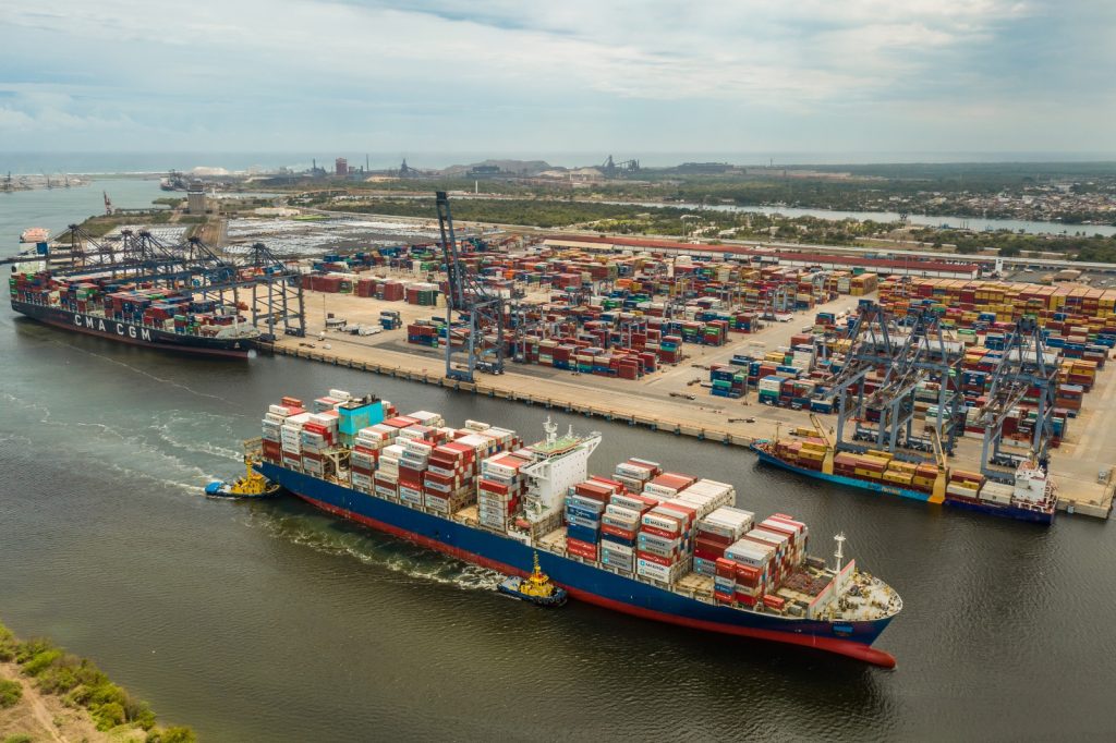 Lazaro-Cardenas-Contenedores-CMA-puertos