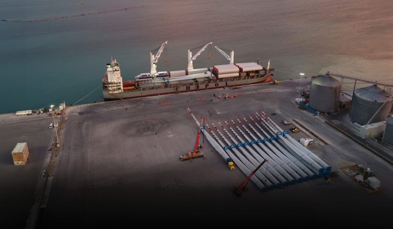 Puerto-Progreso-Carga-eolico.