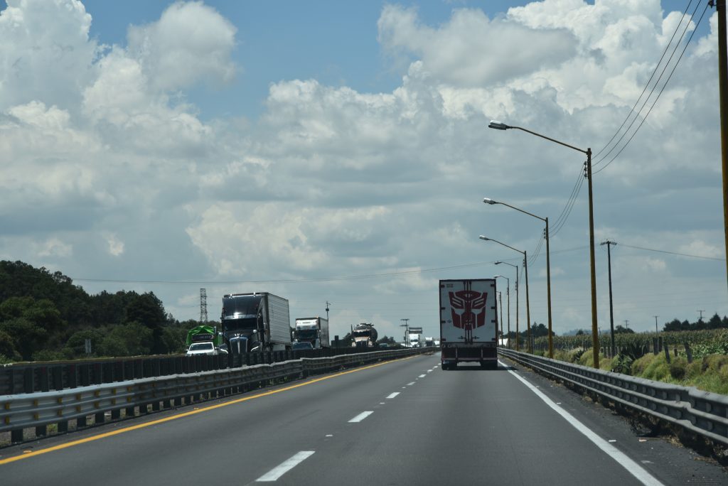 Reforma al Reglamento de Tránsito en Carreteras: ajustes en multas y uso de grúas