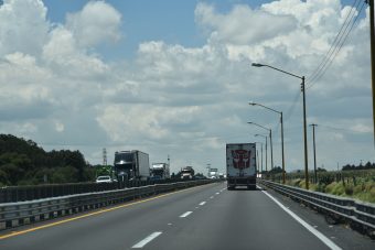 Reforma al Reglamento de Tránsito en Carreteras: ajustes en multas y uso de grúas