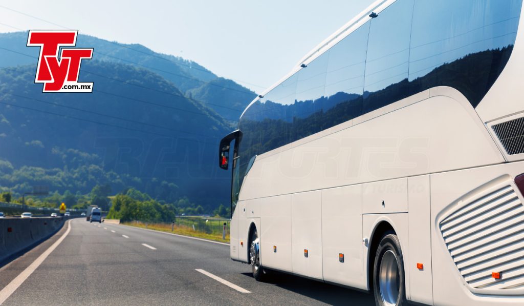 En julio, mercado de autobuses al menudeo reporta su mejor cifra del año